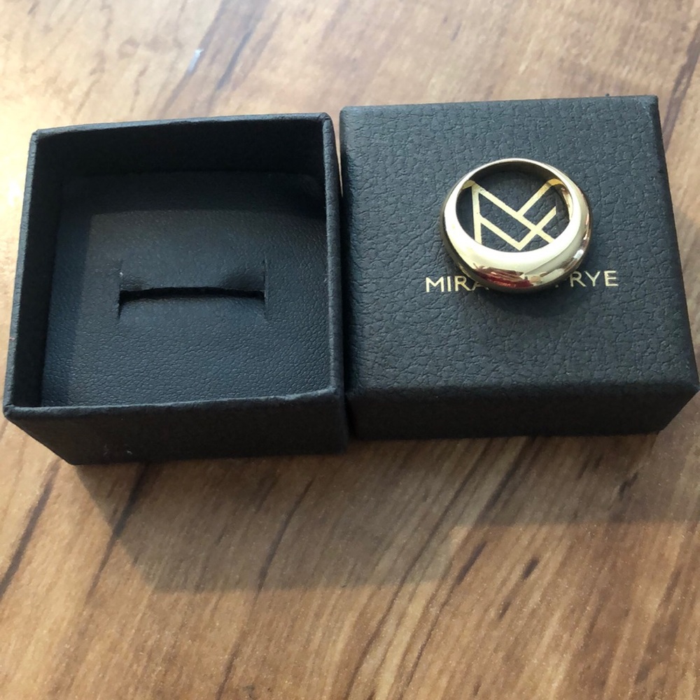 Brand new gold Miranda Frye Noel ring size 6